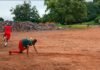Kindia : le “Terrain Rouge” transformé en dépotoir, malgré une compétition en cours